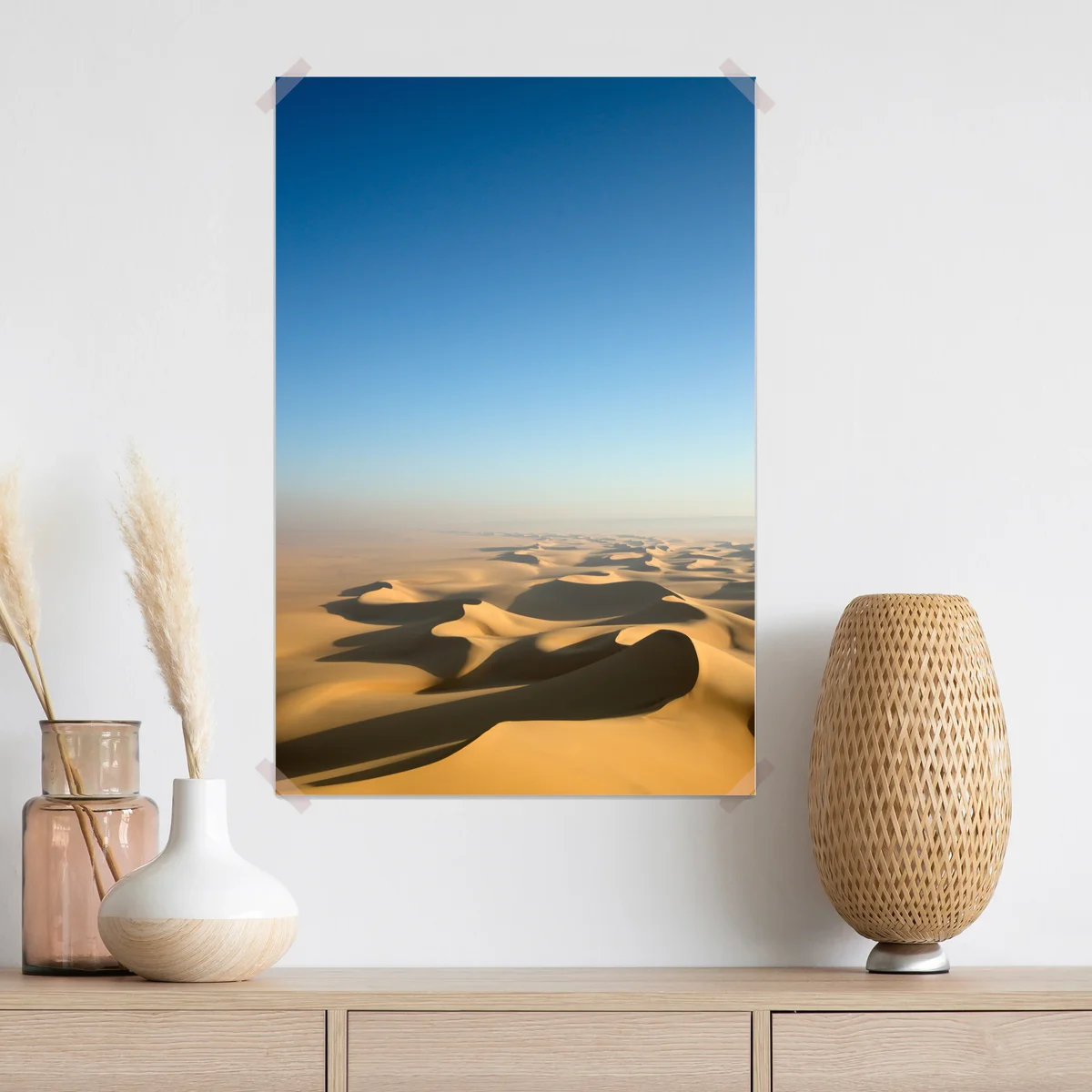 Poster endlose wüstendünen unter blauem himmel Poster endlose wüstendünen unter blauem himmel