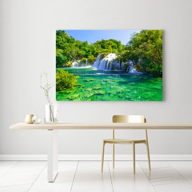 Leinwandbild smaragdgrüner wasserfall Leinwandbild smaragdgrüner wasserfall