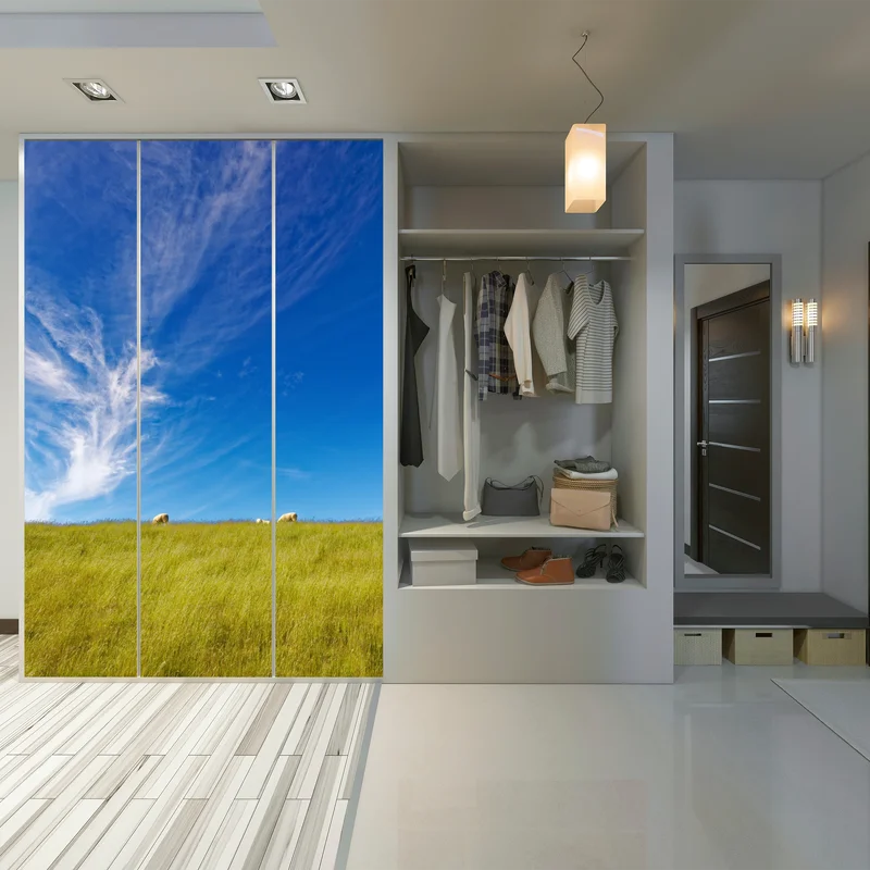 Schrankaufkleber ruhige wiese unter blauem himmel