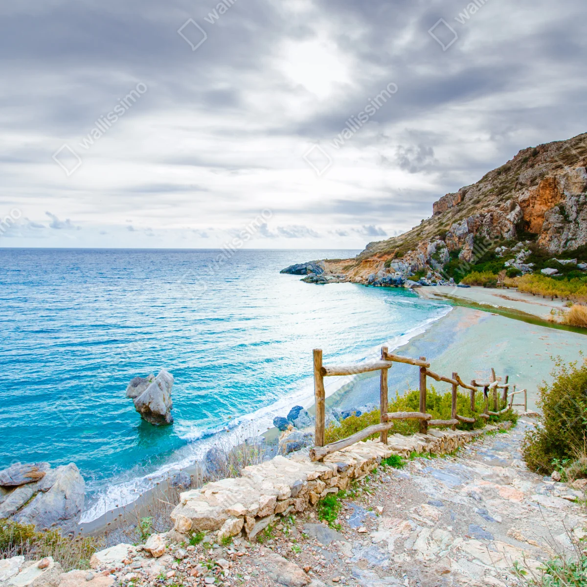 Naklejka na laptopa spokojna turkusowa zatoczka z nadmorską ścieżką Naklejka na laptopa spokojna turkusowa zatoczka z nadmorską ścieżką