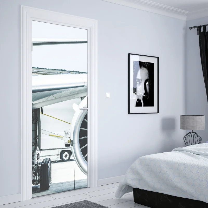 Türaufkleber nahaufnahme triebwerk am terminal