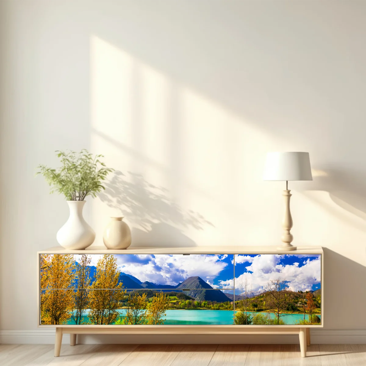 Repositionierbarer Aufkleber türkissee mit berglandschaft Repositionierbarer Aufkleber türkissee mit berglandschaft