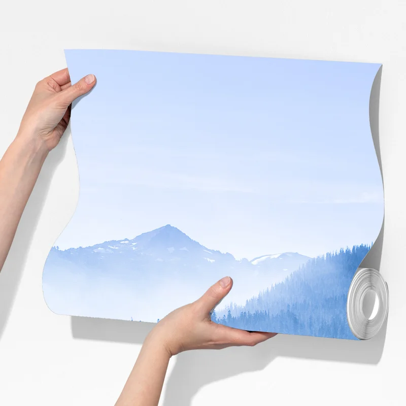 Fototapete nebliger bergsee mit spiegelnder oberfläche Fototapete nebliger bergsee mit spiegelnder oberfläche