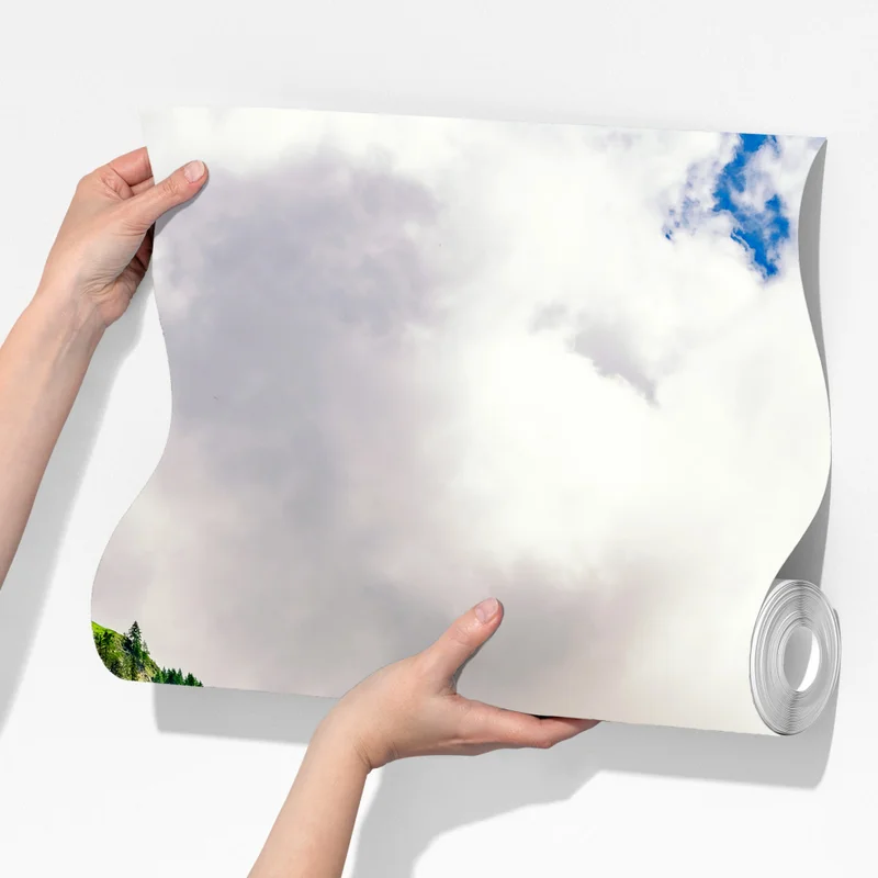 Fototapete nebelverhangener alpenwasserfall über grüner waldschlucht Fototapete nebelverhangener alpenwasserfall über grüner waldschlucht