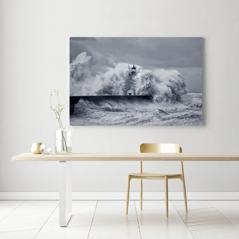 Leinwandbild leuchtturm von mächtigen wellen umgeben Leinwandbild leuchtturm von mächtigen wellen umgeben