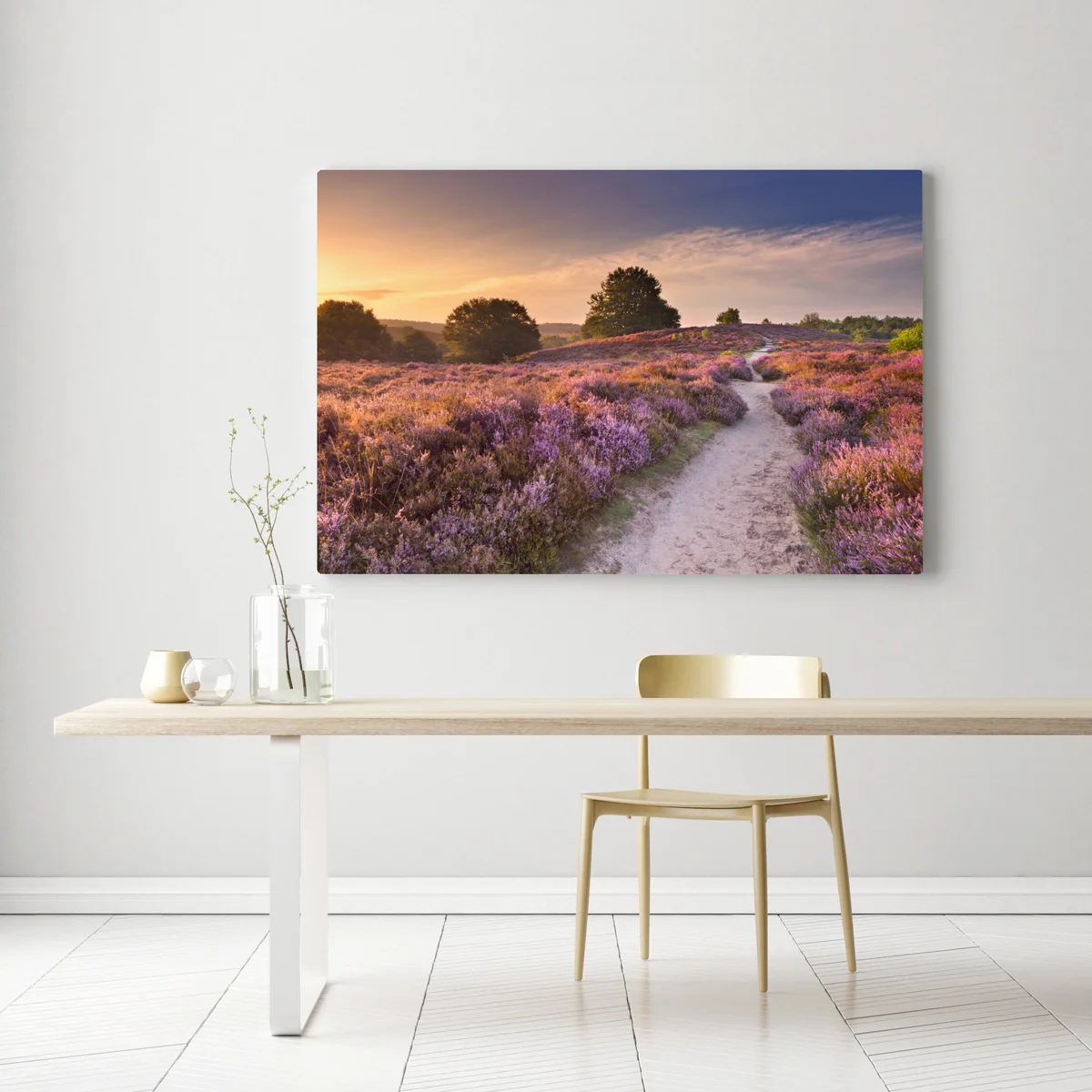 Leinwandbild Posbank bei sonnenaufgang über blühender heide Leinwandbild Posbank bei sonnenaufgang über blühender heide