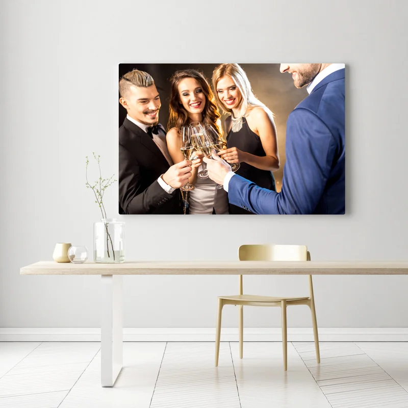 Leinwandbild glückliche Freunde, die Champagner trinken • Leinwandbilder bei Wallnifity® Leinwandbild glückliche Freunde, die Champagner trinken • Leinwandbilder bei Wallnifity®