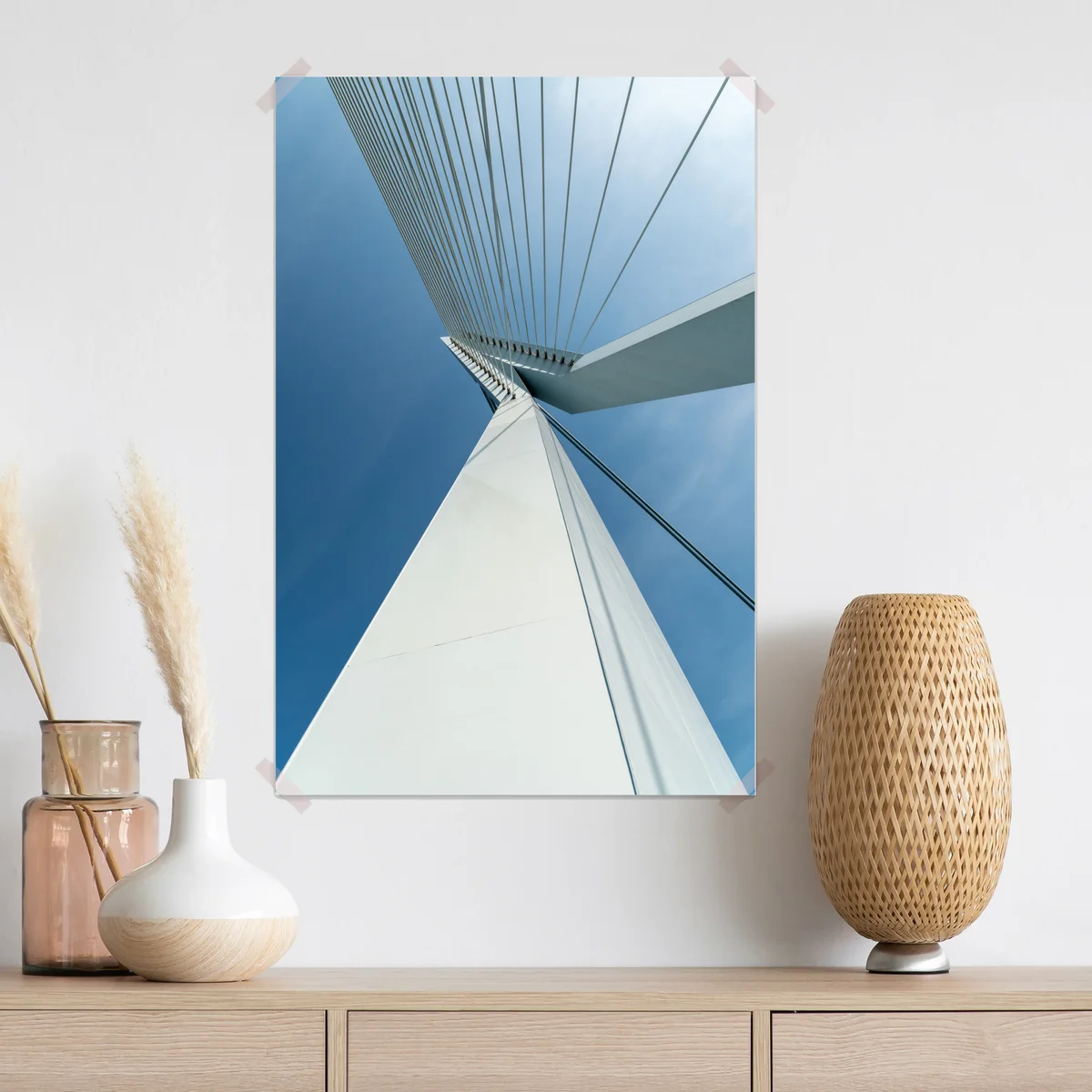 Poster aufsteigende linien: moderner brückenpylon Poster aufsteigende linien: moderner brückenpylon