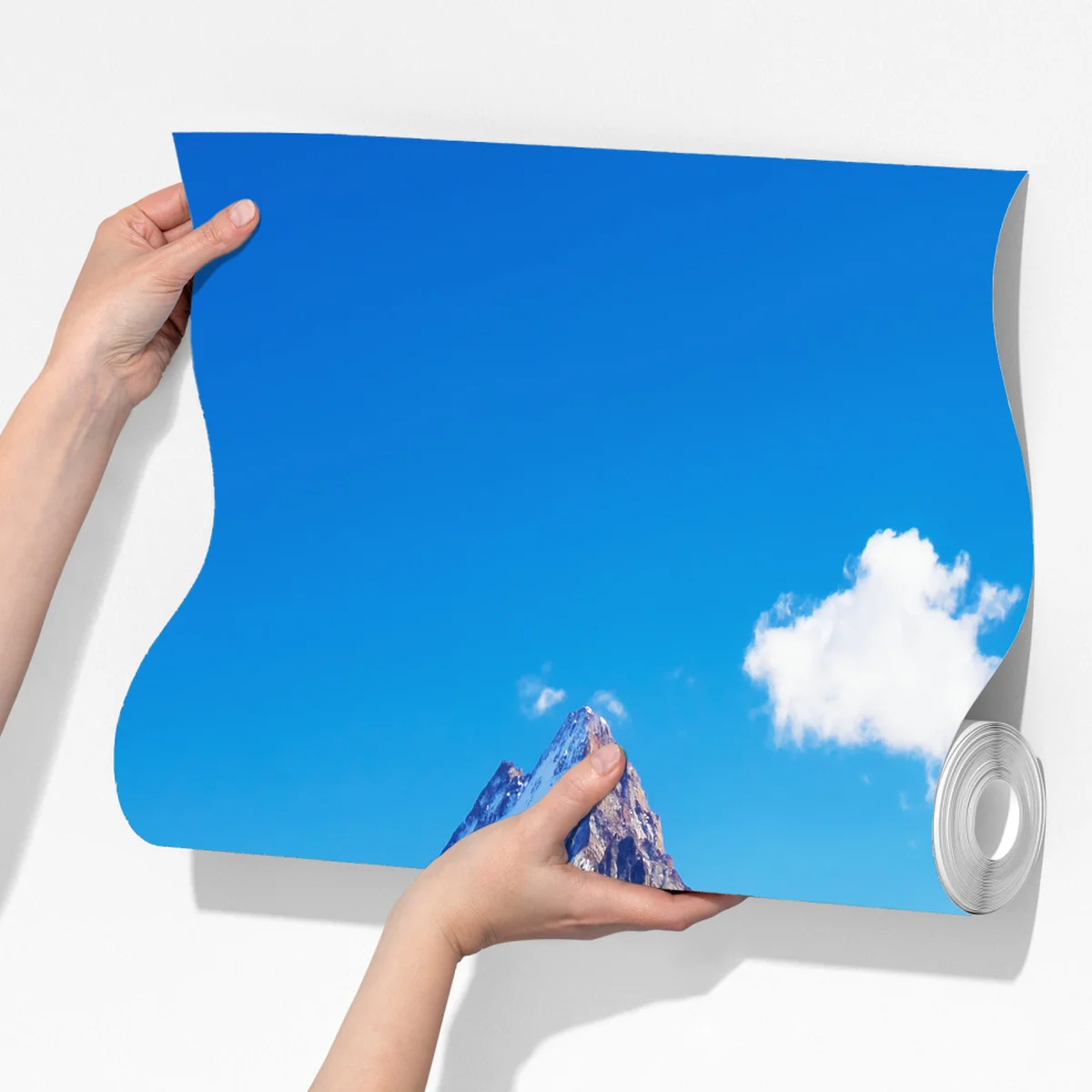 Fototapete alpensee mit blumenwiese und berggipfeln Fototapete alpensee mit blumenwiese und berggipfeln