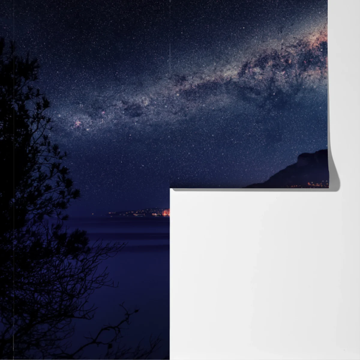 Fototapete küstenstadt unter der milchstraße Fototapete küstenstadt unter der milchstraße