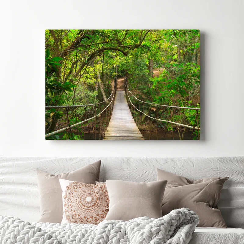 Leinwandbild hängende holzbrücke im grünen wald Leinwandbild hängende holzbrücke im grünen wald