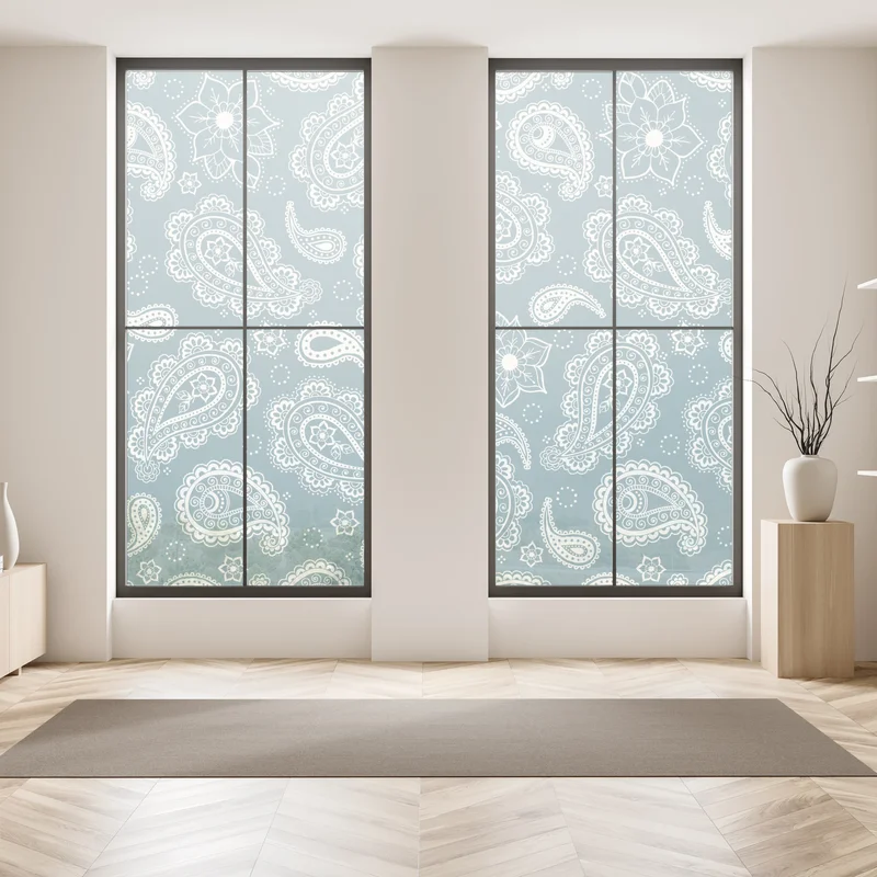 Fensteraufkleber türkis paisley muster mit blumendetails Fensteraufkleber türkis paisley muster mit blumendetails