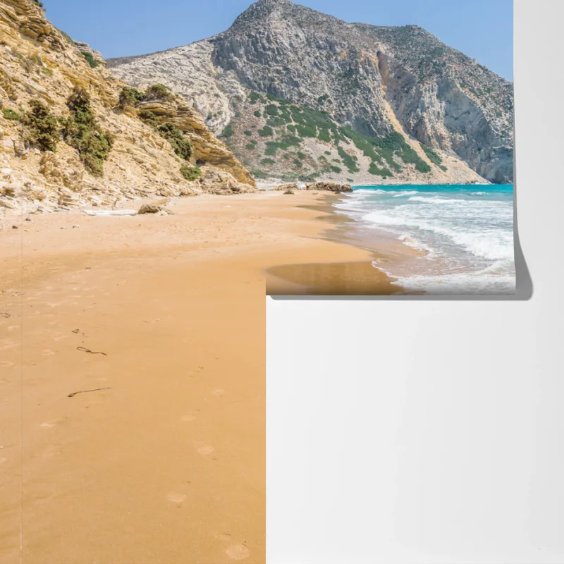 Fototapete sonniger türkisfarbener strand mit klippen Fototapete sonniger türkisfarbener strand mit klippen