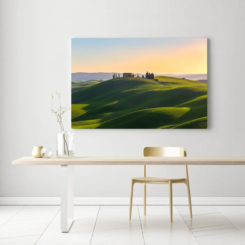 Leinwandbild bauernhaus auf grünen hügeln, Crete Senesi Leinwandbild bauernhaus auf grünen hügeln, Crete Senesi