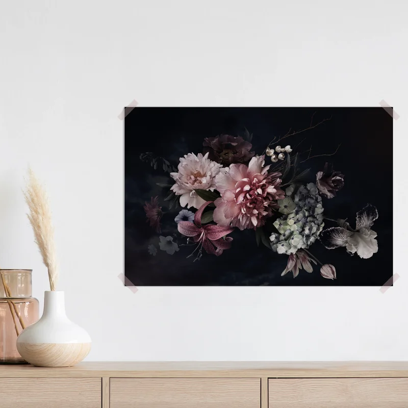 Poster düsterer pfingstrosen- und hortensienstrauß Poster düsterer pfingstrosen- und hortensienstrauß