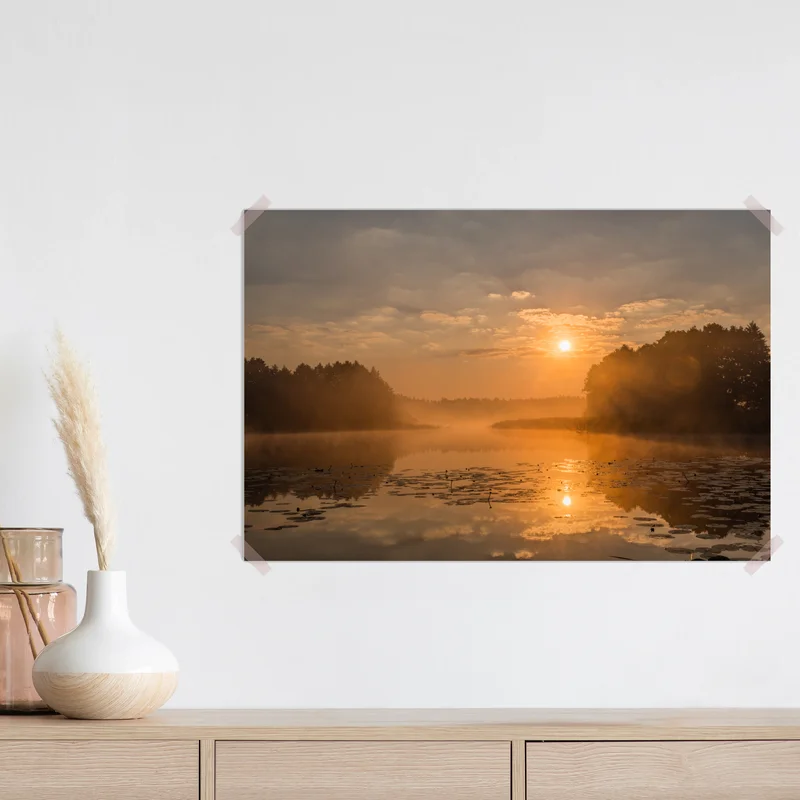 Poster goldener morgen über einem nebligen see • Poster bei Wallnifity® Poster goldener morgen über einem nebligen see • Poster bei Wallnifity®