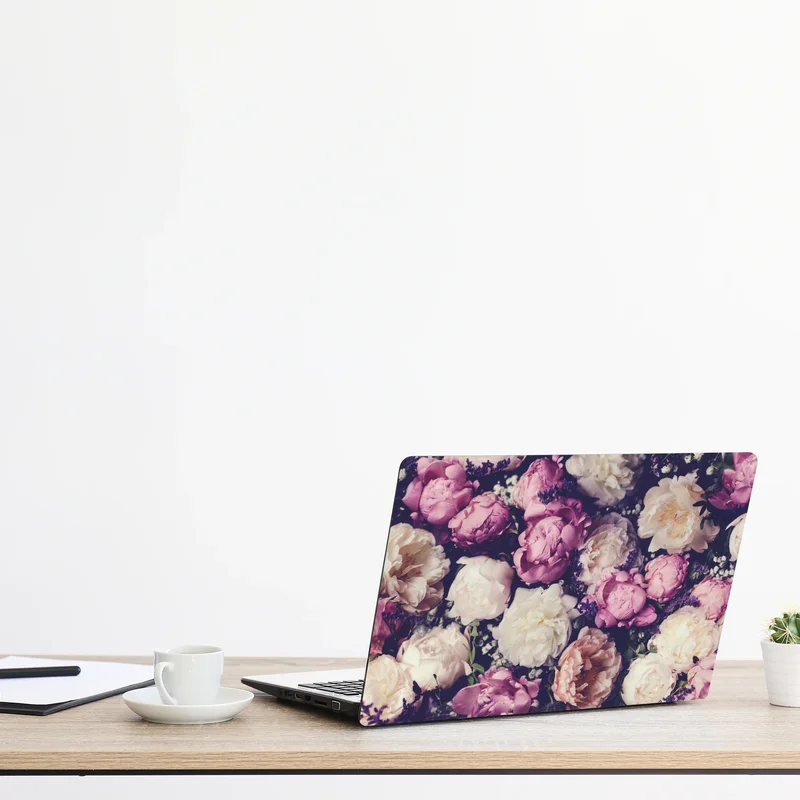 Naklejka na laptopa romantyczny bukiet piwonii w pastelowych tonach Naklejka na laptopa romantyczny bukiet piwonii w pastelowych tonach