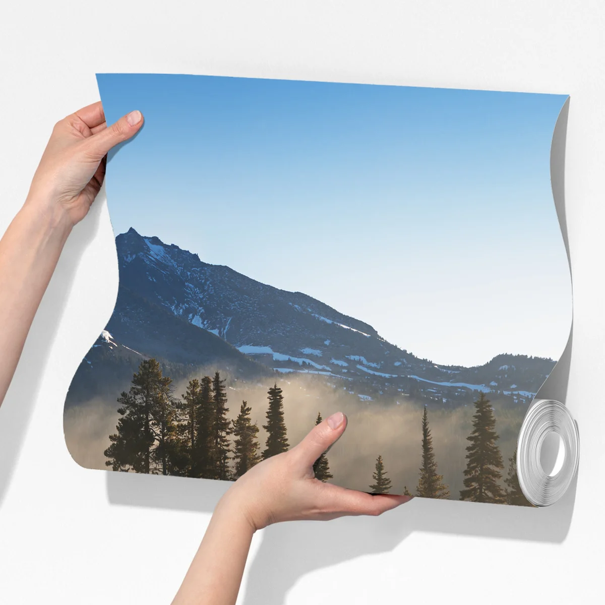 Fototapete nebliger bergsonnenaufgang mit spiegelung Fototapete nebliger bergsonnenaufgang mit spiegelung