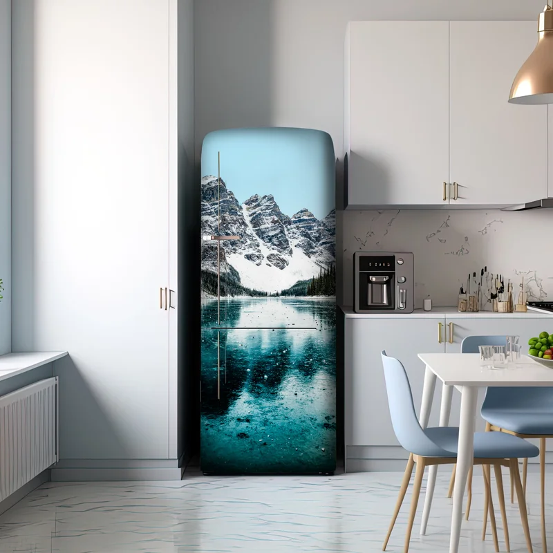 Kühlschrankaufkleber eisiger türkissee mit bergreflexion Kühlschrankaufkleber eisiger türkissee mit bergreflexion