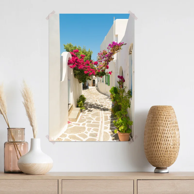 Poster sonnige mediterrane gasse mit bougainvillea Poster sonnige mediterrane gasse mit bougainvillea