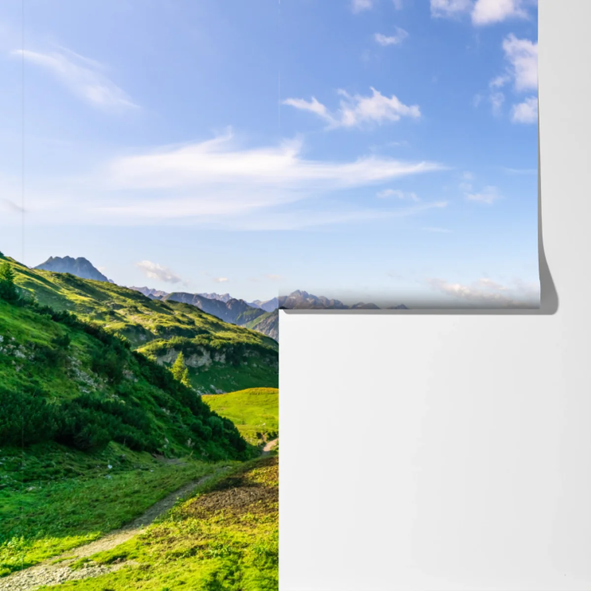 Fototapeta spokojne alpejskie jezioro w górach Fototapeta spokojne alpejskie jezioro w górach