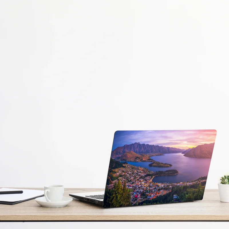 Naklejka na laptopa Queenstown panorama zmierzchu
