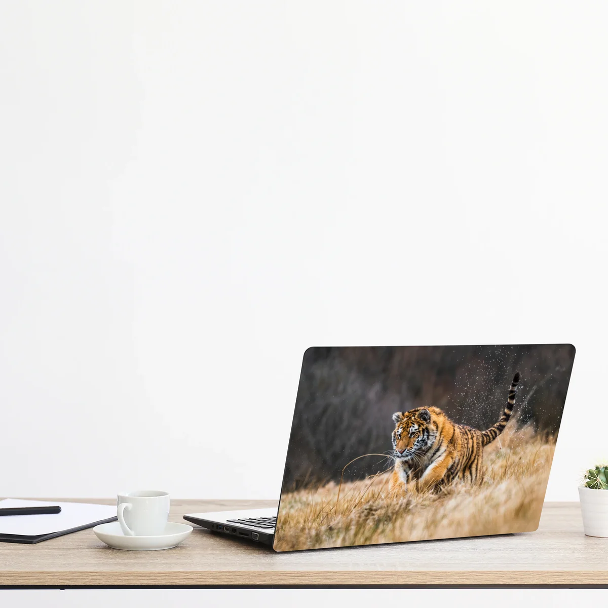 Laptop-Aufkleber sibirischer tiger in bewegung Laptop-Aufkleber sibirischer tiger in bewegung