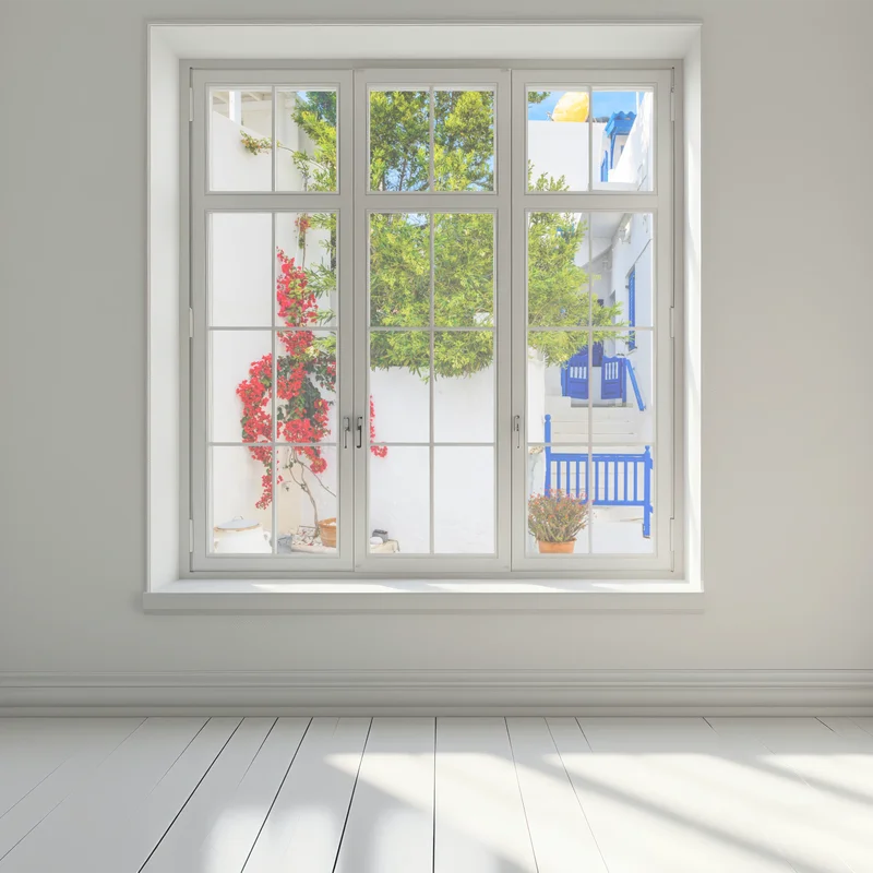 Fensteraufkleber sonniger mediterraner innenhof mit bougainvillea