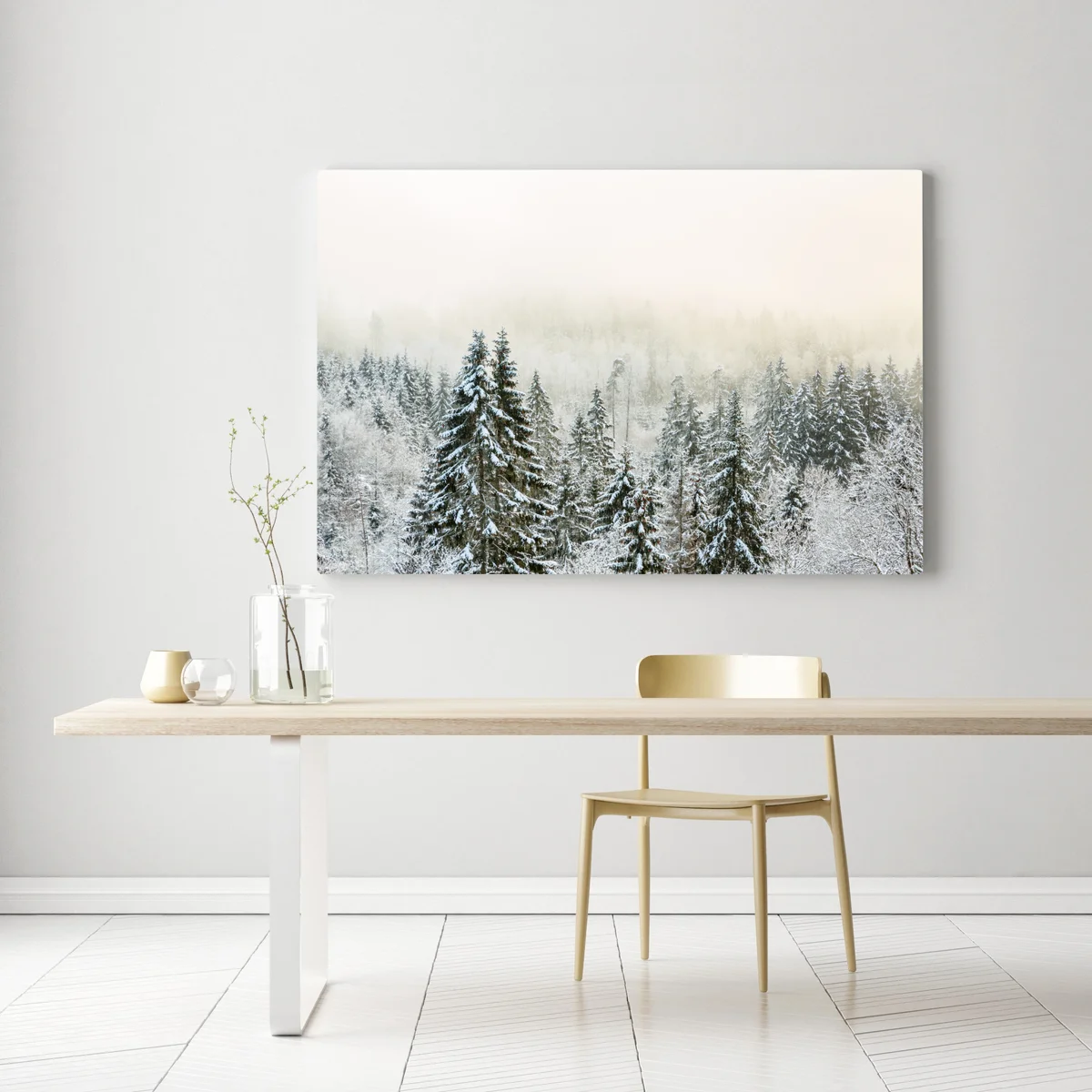 Leinwandbild verschneiter wald im sanften nebel Leinwandbild verschneiter wald im sanften nebel