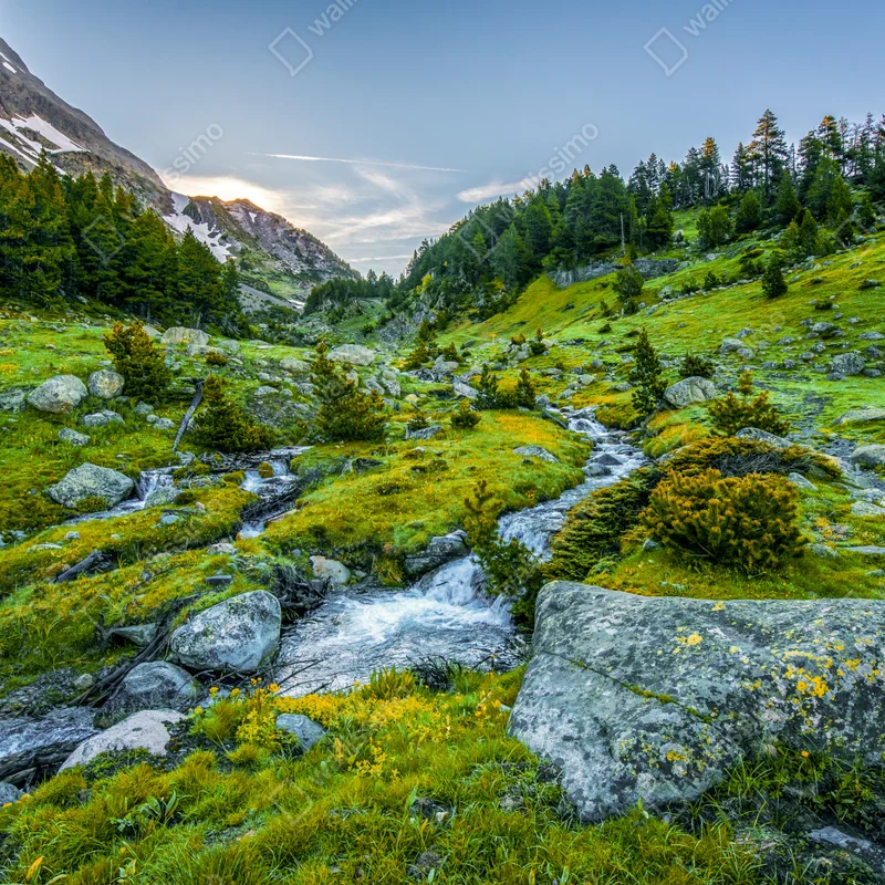 Leinwandbild sonniges tal in Posets y Maladeta, Pyrenäen Leinwandbild sonniges tal in Posets y Maladeta, Pyrenäen