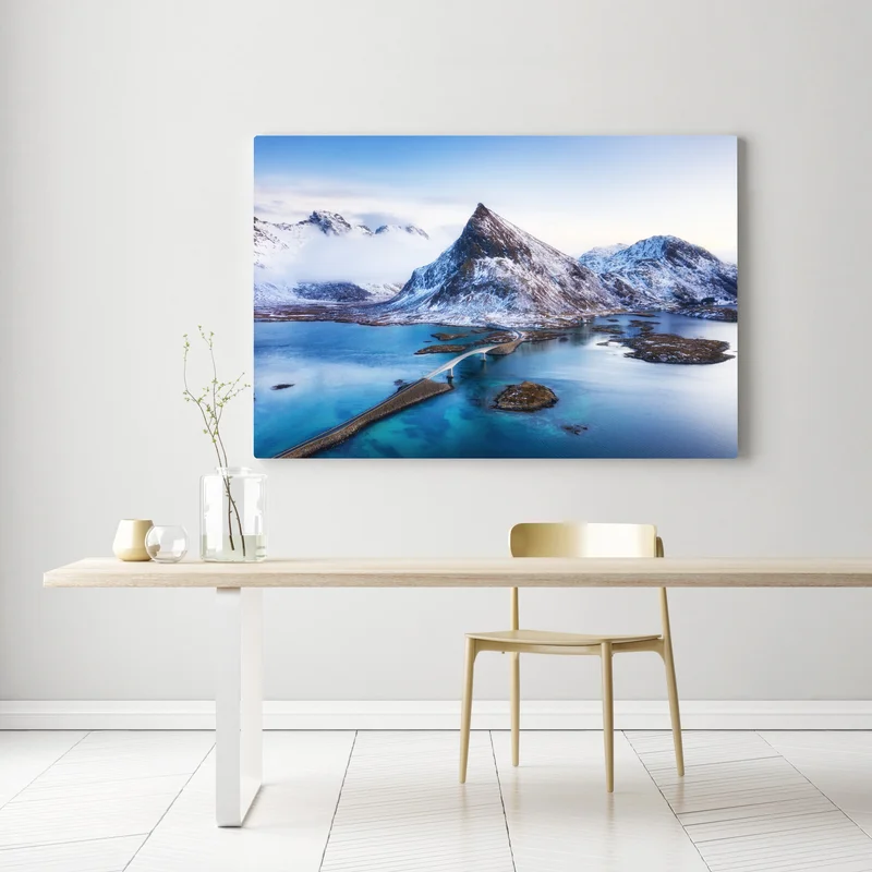 Leinwandbild Lofoten brücke und berg aus der luft Leinwandbild Lofoten brücke und berg aus der luft