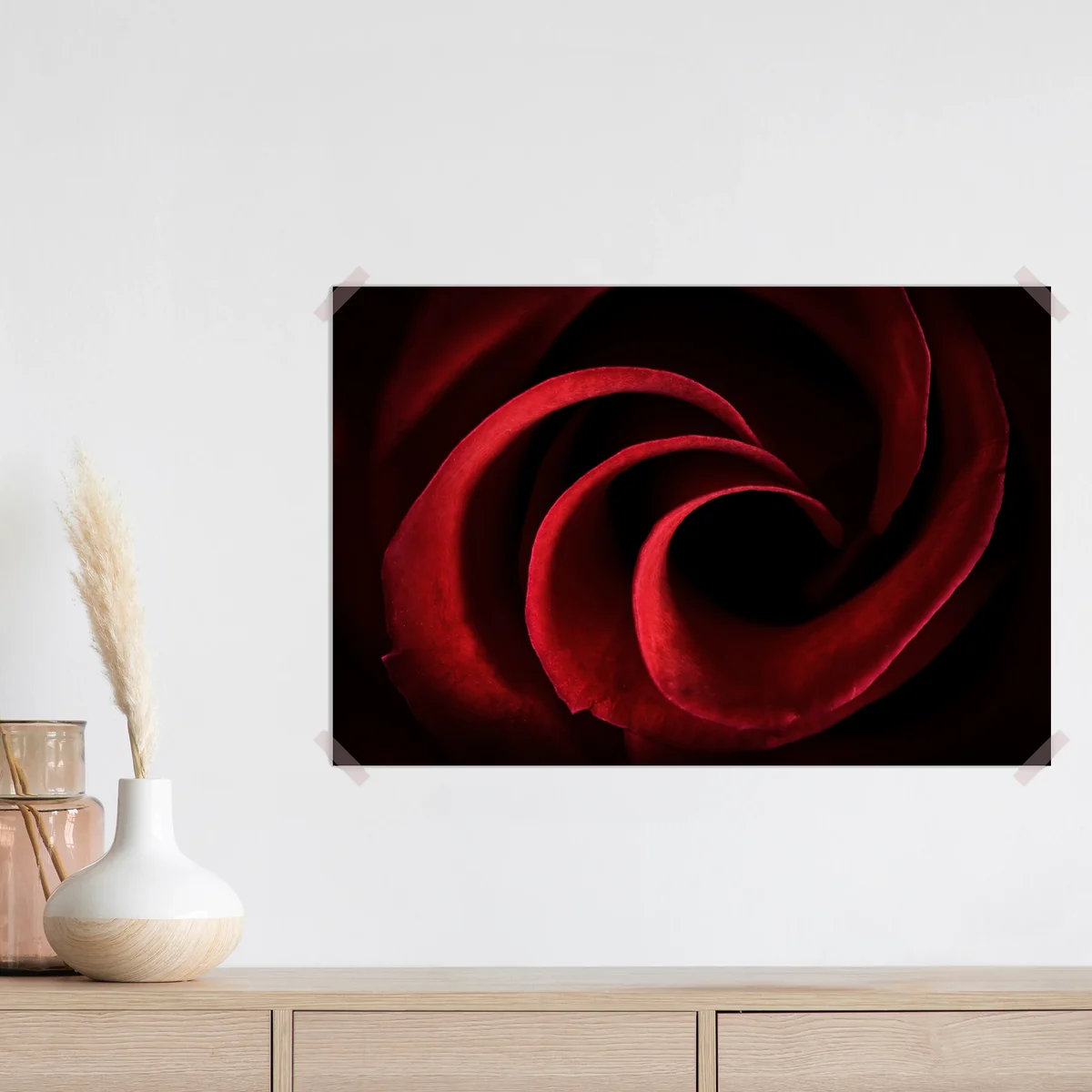 Poster spirale aus tiefroten rosenblättern Poster spirale aus tiefroten rosenblättern