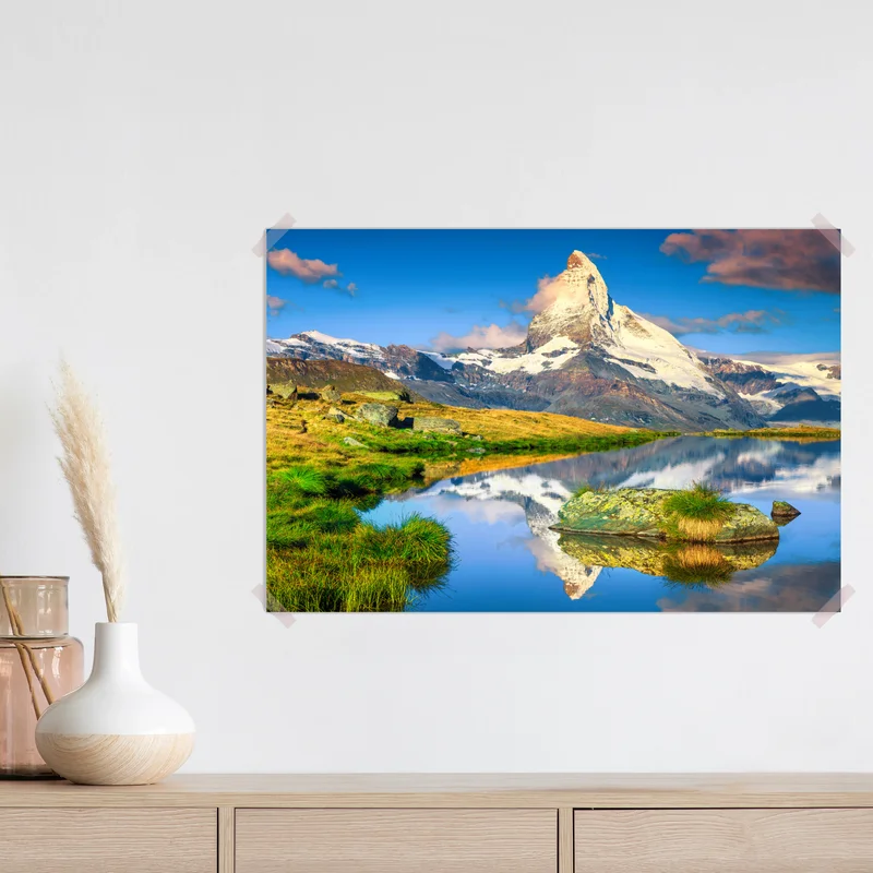 Poster majestätisches Matterhorn gespiegelt im alpensee Poster majestätisches Matterhorn gespiegelt im alpensee