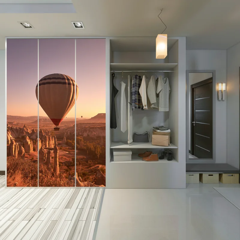 Schrankaufkleber heißluftballon über Kappadokien bei sonnenaufgang