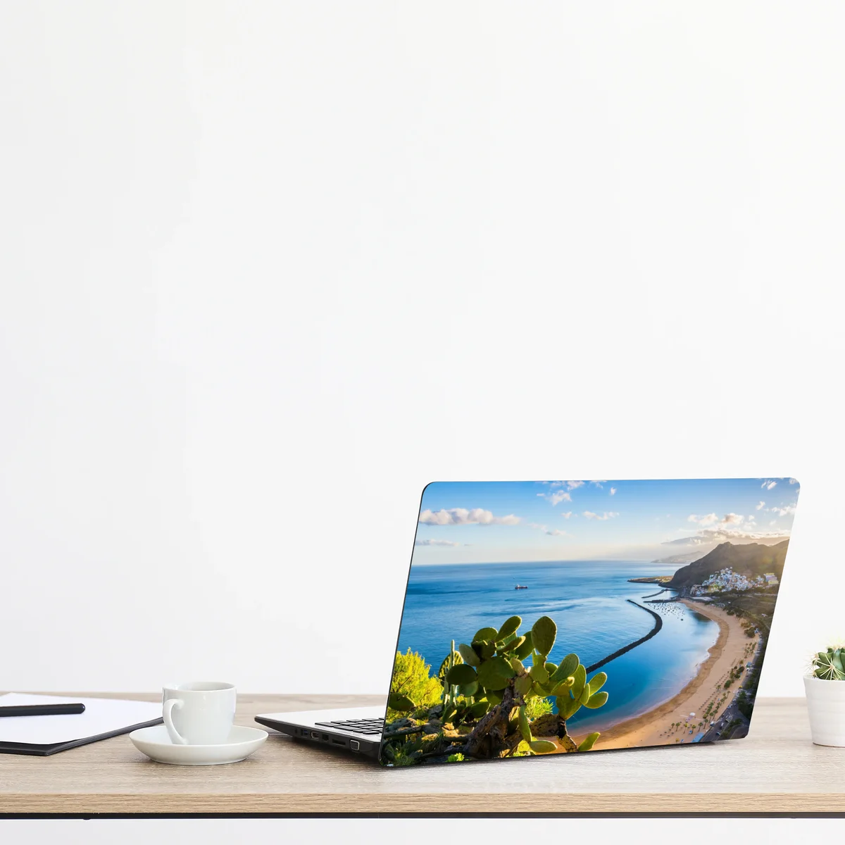 Naklejka na laptopa słoneczna plaża Las Teresitas panorama Naklejka na laptopa słoneczna plaża Las Teresitas panorama