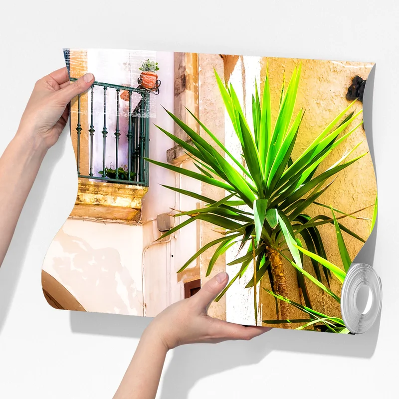 Fototapete sonnige mediterrane gasse mit grünen jalousien Fototapete sonnige mediterrane gasse mit grünen jalousien