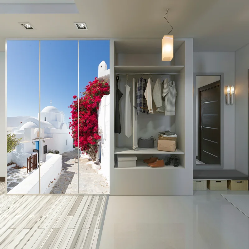 Schrankaufkleber sonnige gasse auf der insel mit leuchtender buganvillea