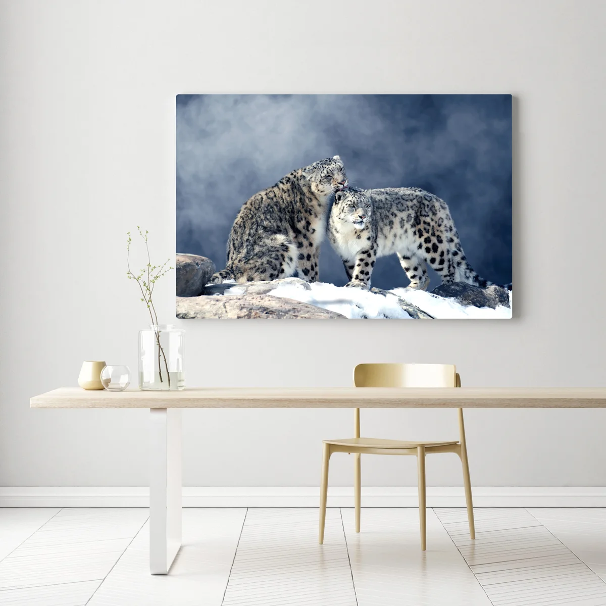 Leinwandbild majestätische schneeleoparden im winter Leinwandbild majestätische schneeleoparden im winter