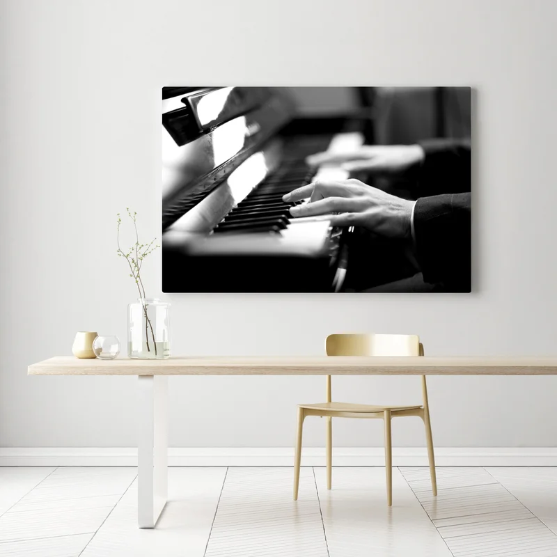 Leinwandbild intime hände auf klaviertasten in monochrom Leinwandbild intime hände auf klaviertasten in monochrom