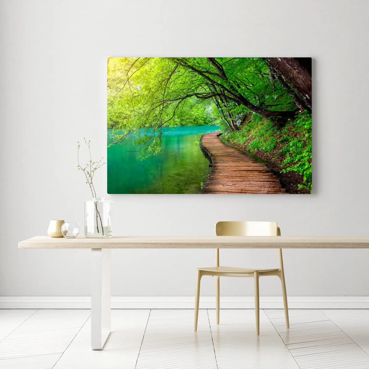 Leinwandbild ruhiger holzsteg am see im grünen wald Leinwandbild ruhiger holzsteg am see im grünen wald