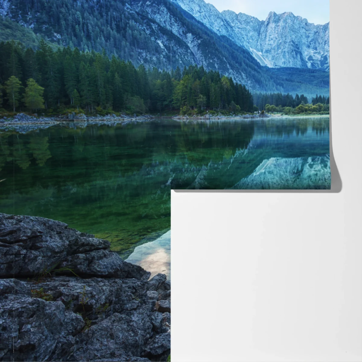 Fototapete früher morgen am See Fusine, Julische Alpen Fototapete früher morgen am See Fusine, Julische Alpen