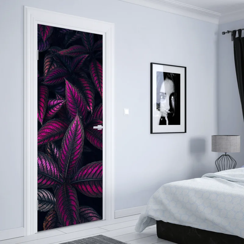 Türaufkleber leuchtendes violettes blättermotiv