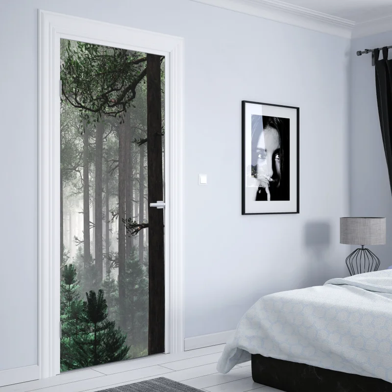 Türaufkleber nebliger immergrüner wald