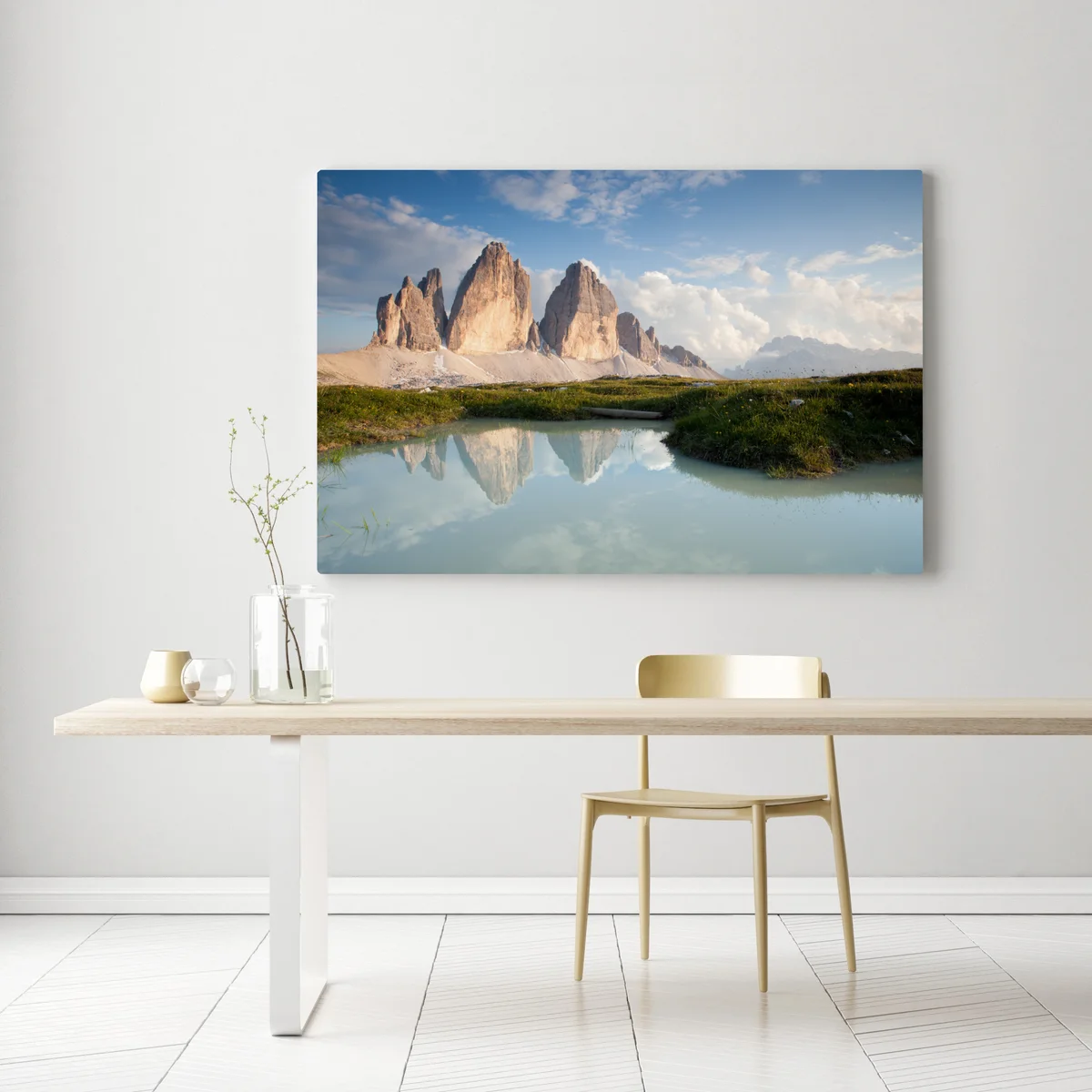 Leinwandbild sonnenbeschienene alpengipfel im spiegel des ruhigen sees Leinwandbild sonnenbeschienene alpengipfel im spiegel des ruhigen sees