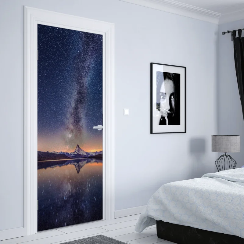 Türaufkleber milchstraße über alpengipfel gespiegelt im see Türaufkleber milchstraße über alpengipfel gespiegelt im see
