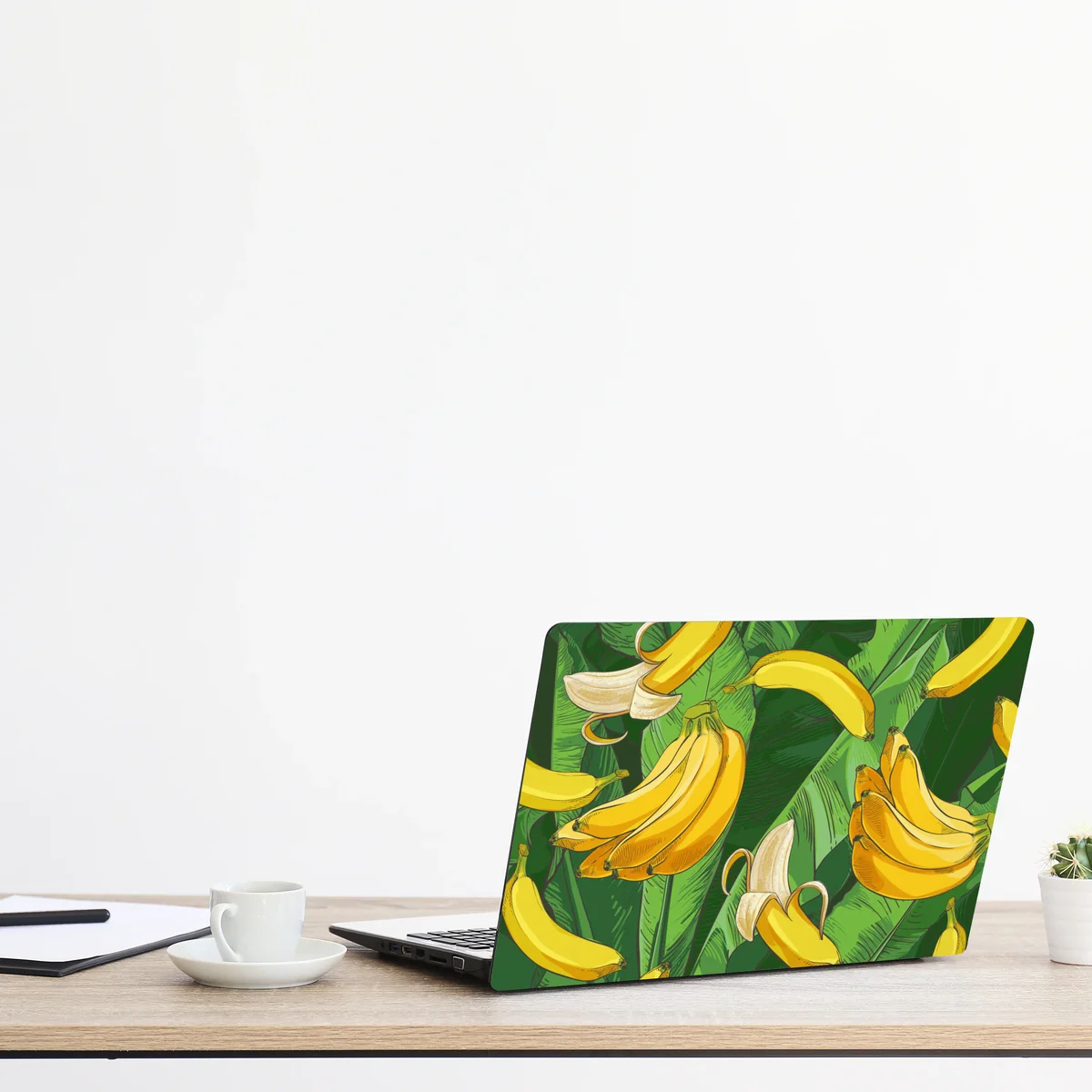 Laptop-Aufkleber tropisches bananenmuster mit bananenblättern Laptop-Aufkleber tropisches bananenmuster mit bananenblättern