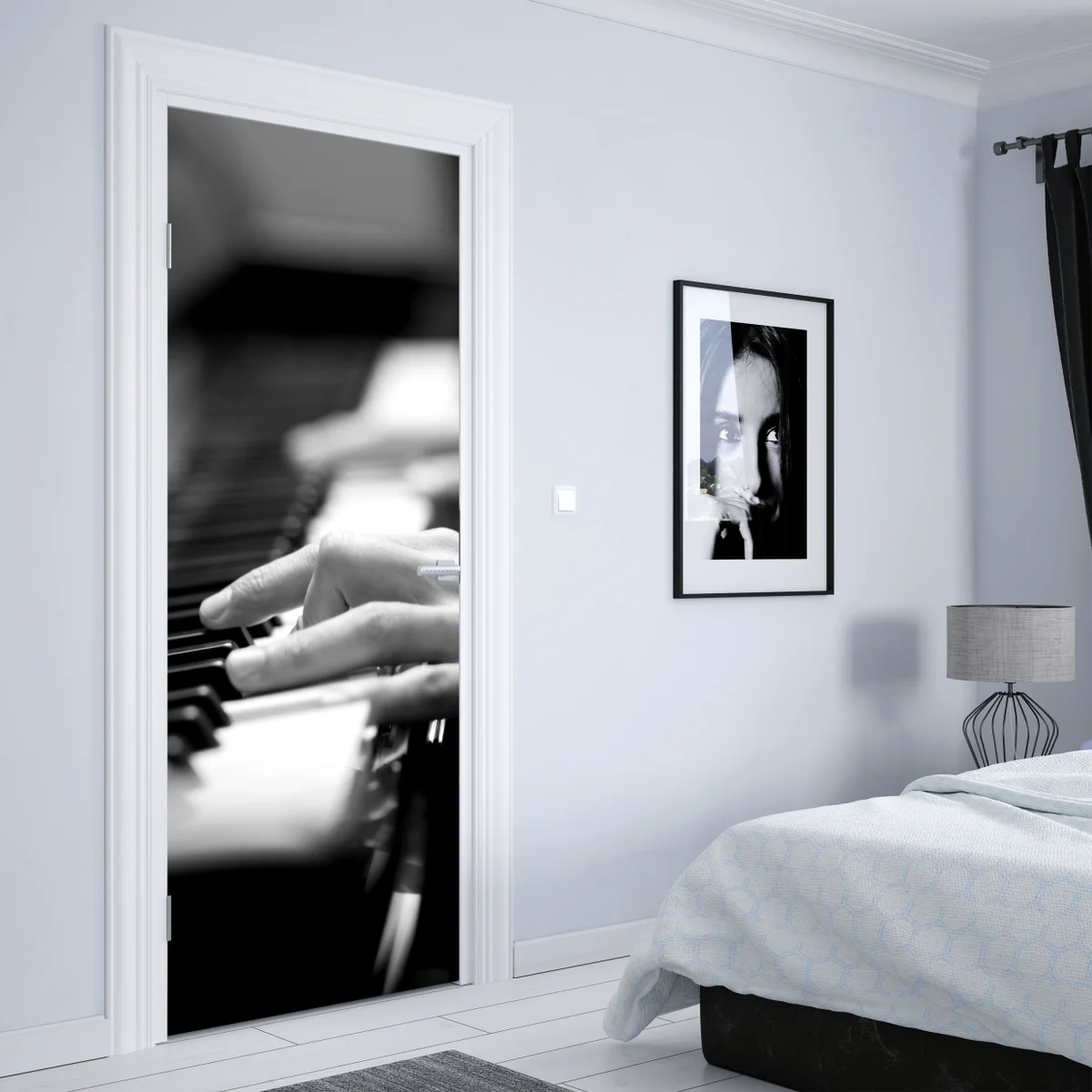 Türaufkleber intime hände auf klaviertasten in monochrom Türaufkleber intime hände auf klaviertasten in monochrom