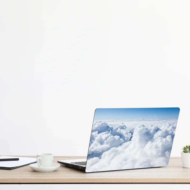 Laptop-Aufkleber blick von oben: sanfte wolken und blauer himmel