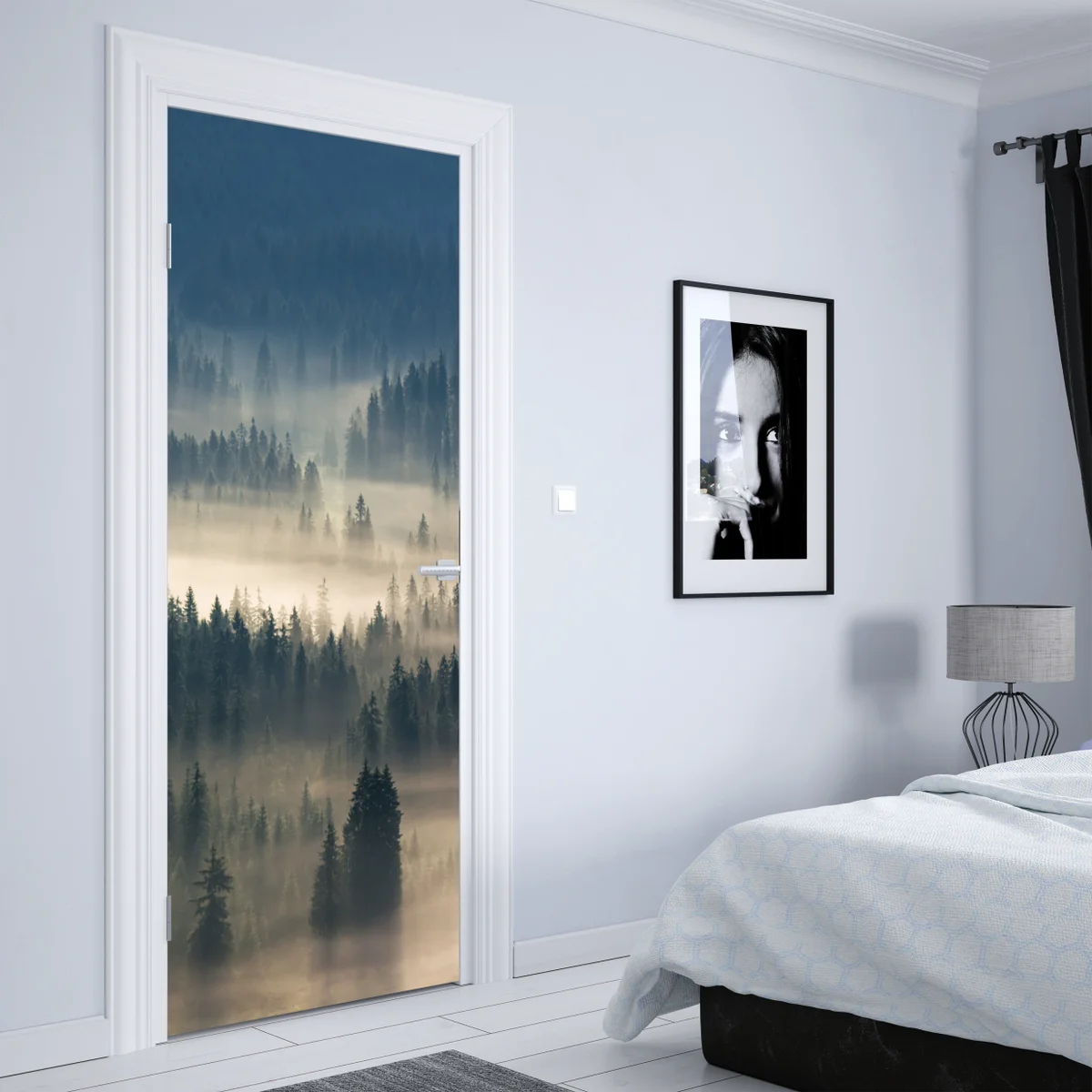 Türaufkleber nebliger nadelwald im morgengrauen Türaufkleber nebliger nadelwald im morgengrauen