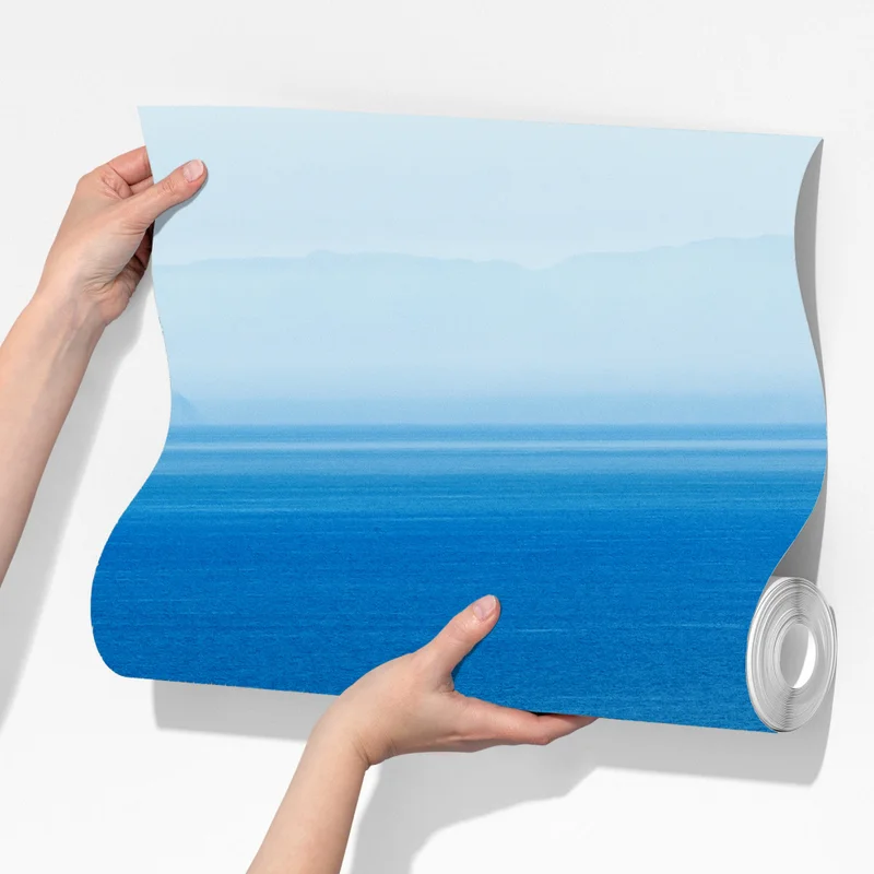 Fototapete sonnige küstenstadt-panorama mit segelboot Fototapete sonnige küstenstadt-panorama mit segelboot